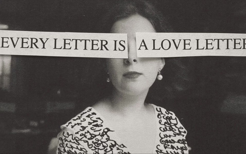 Из спектакля «Все письма — это письма о любви»