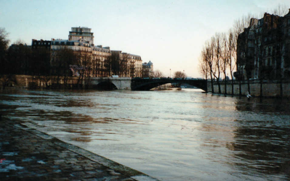Наводнение в Париже, 2002